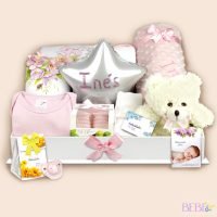 Canastilla bebe personalizada regalo para dar la bienvenida en color rosa