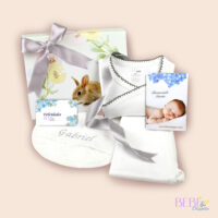 regalo bebe recien nacido primera puesta gris