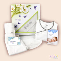 Regalo para bebe recien nacido con babero personalizado en color gris