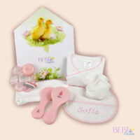 Pack de regalo para recien nacido en forma de casita en color rosa